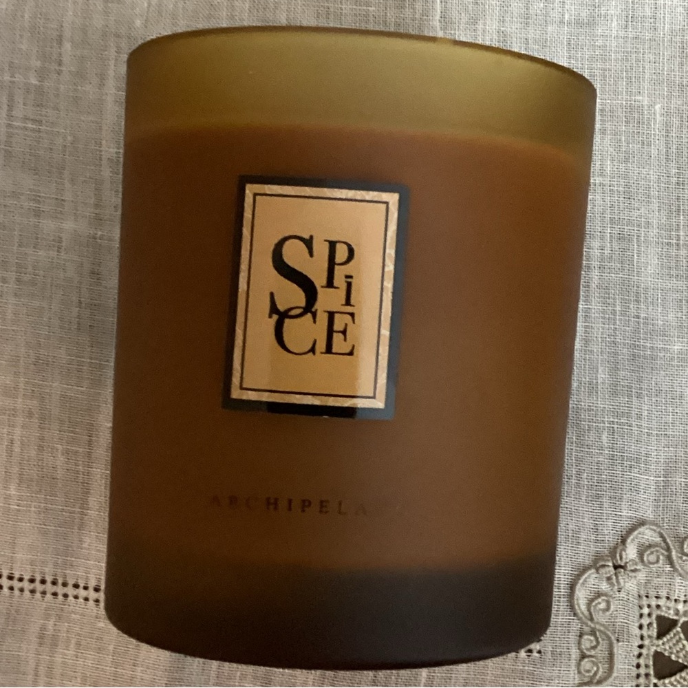Archipelago Spice Candle - Picture 5 of 7